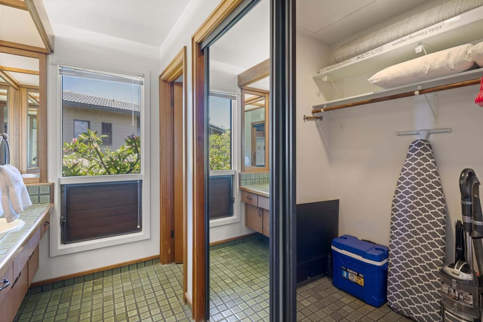 Ensuite features a large, deep closet with floor-to-ceiling mirrored doors and a private toilet closet.