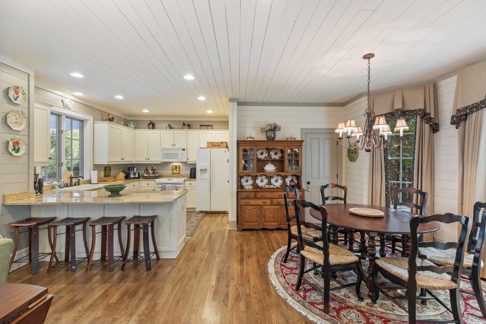 Kitchen/Dining