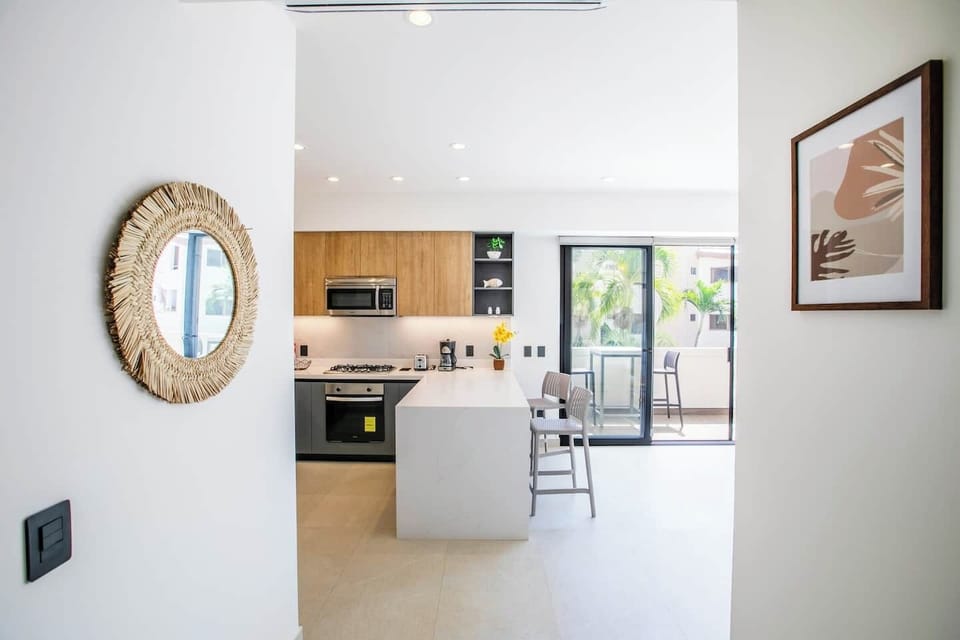 En el sitio,Alrededores,Area de estar,Área para café / té,Área y comodidades,Cocina o kitnet,Detalle decorativo,Fachada / Terraza,Pátio,Ubicación,Vista (de la propiedad / habitación)