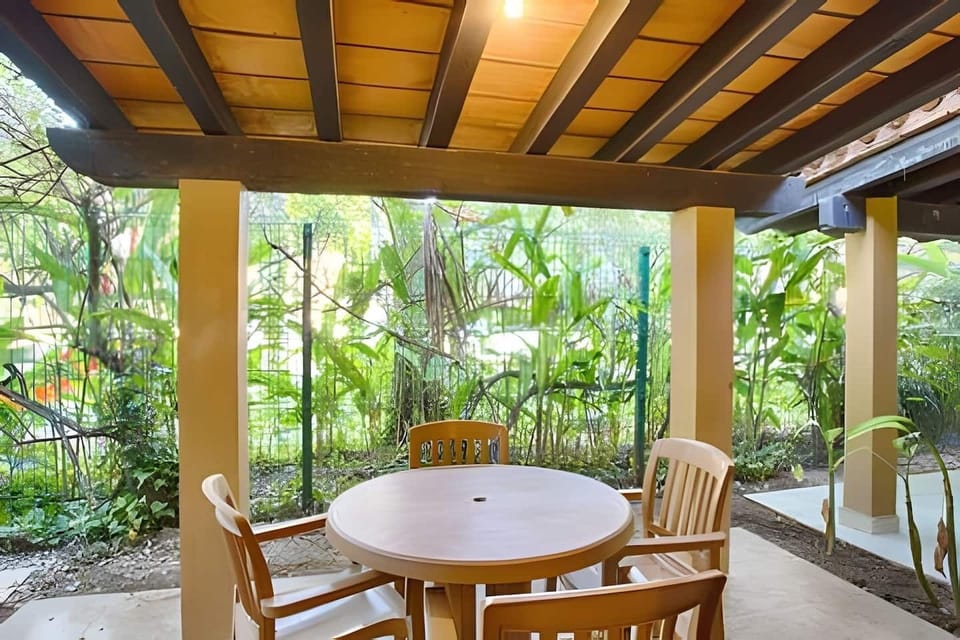 En el sitio,Area de estar,Área para café / té,Área y comodidades,Hora del día,Jardin,Paisaje natural,Pátio,Ubicación,Vista del Jardín