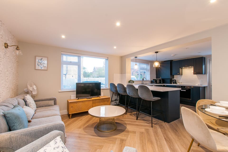 Living Room / Lounge