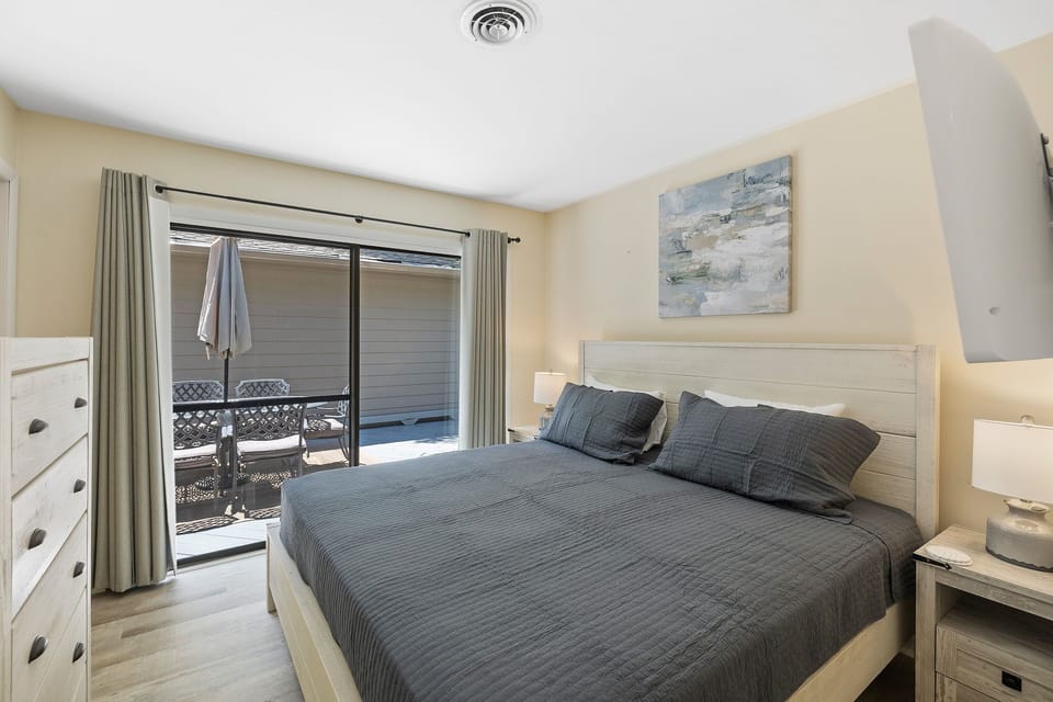 Bedroom 1 (Primary)