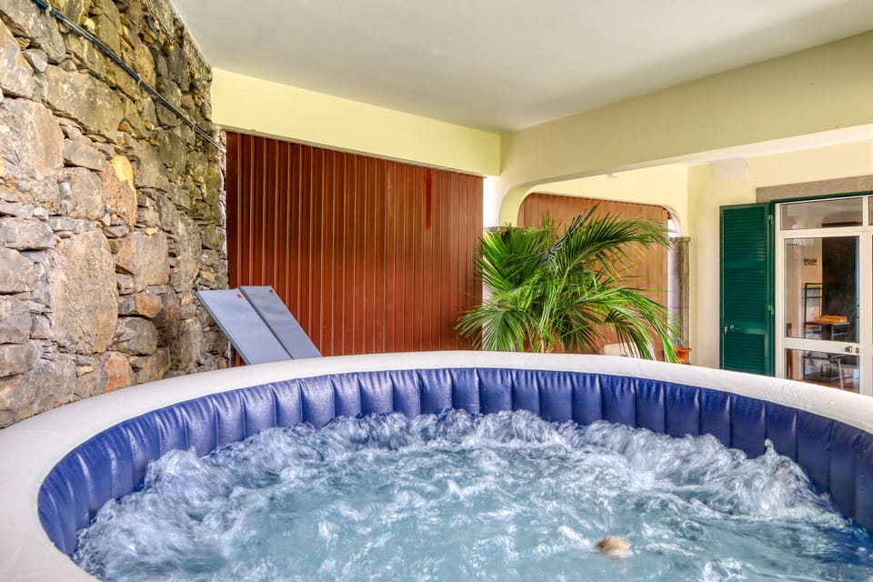 Indoor spa tub