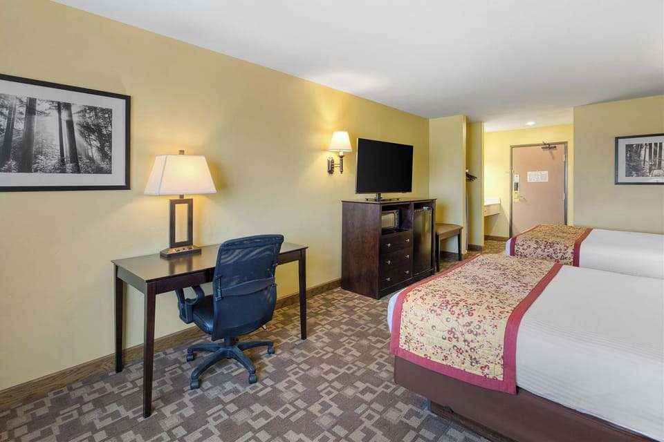 Bedroom. Interior and views may vary based on location and availability.
