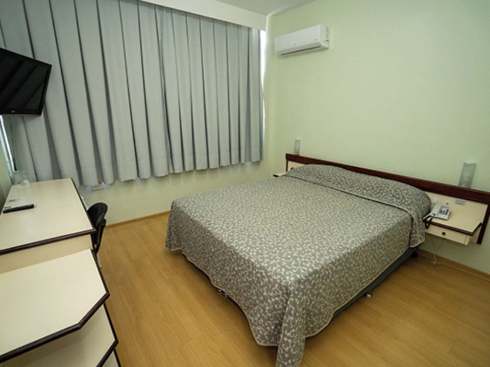Bedroom. Interior and views may vary based on location and availability.