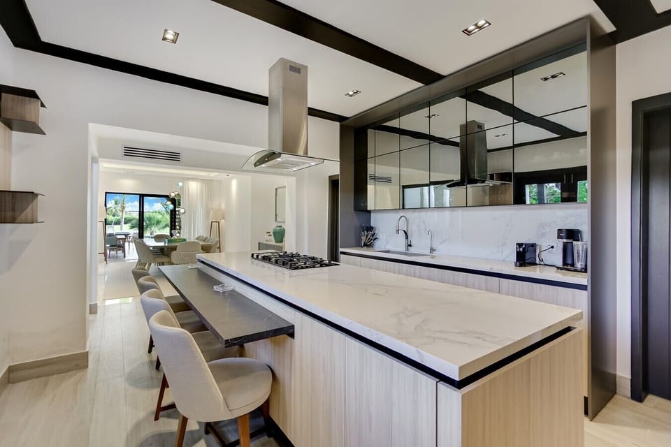 Cayuco 12 - Kitchen with island