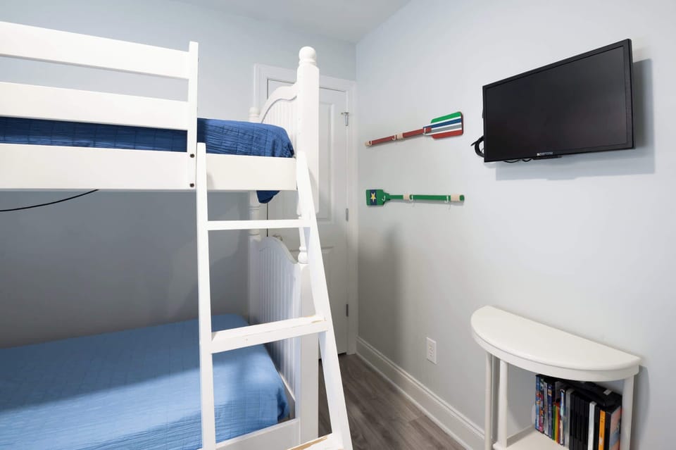 Guest Bedroom 3