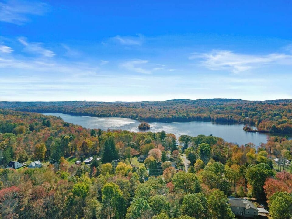 Expansive views of the Pocono Mountains and nearby lakes — the perfect nature escape