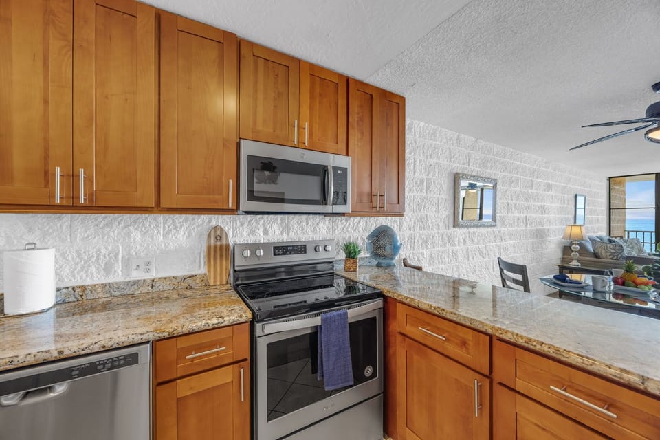 Fully equipped kitchen for easy vacation meals