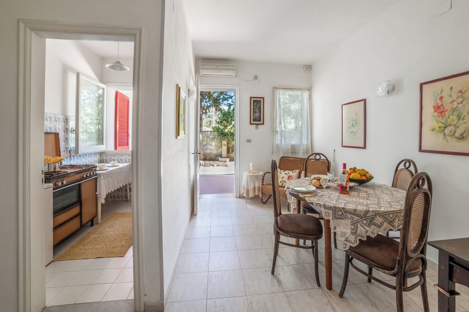 Kitchen and dining area