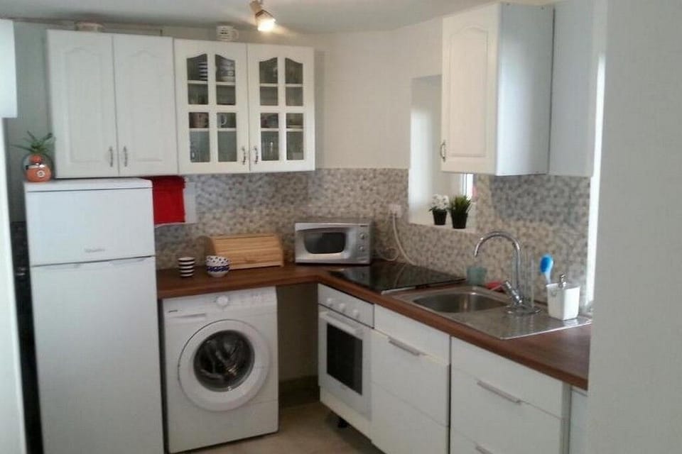 Kitchen 1