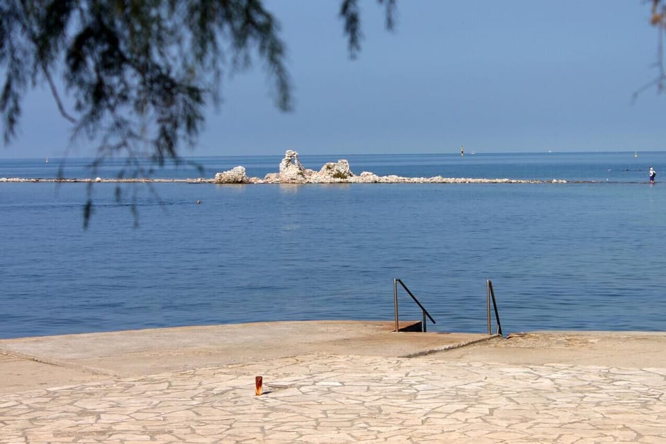 Nearby beaches