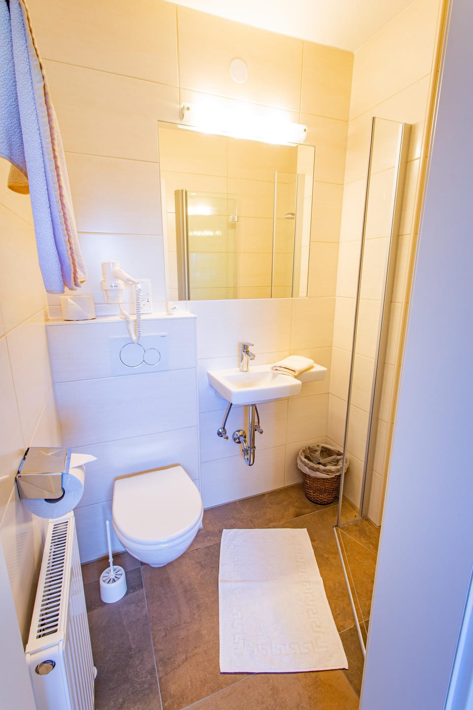 Bathroom 1, shower and toilet