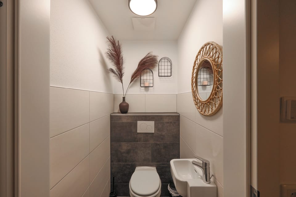 Guest toilet