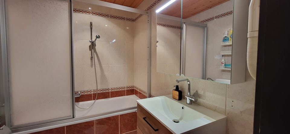bathtub