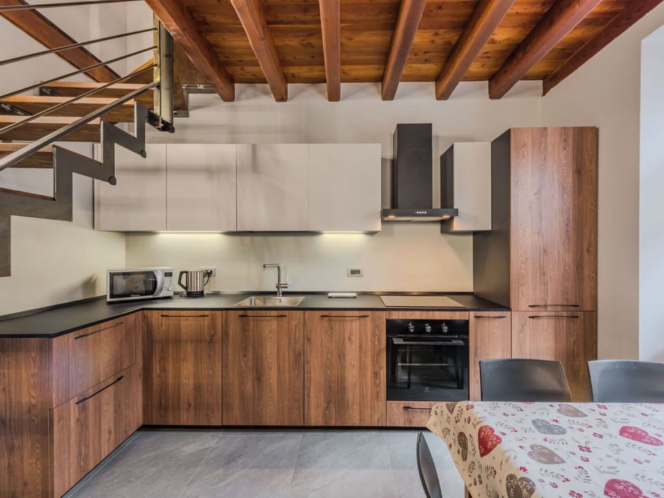 Flooring, Furniture, Interior Design, Wood, Kitchen, Countertop, Cabinetry, Floor, Wood Flooring, Ceiling