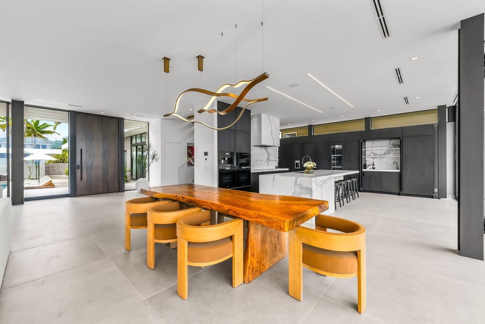Designed for connection, this welcoming space brings everyone together with ease.