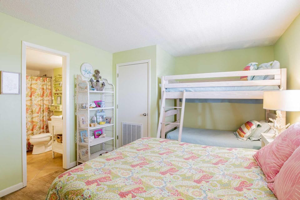 Cozy bedroom with bunk beds, perfect for family stays