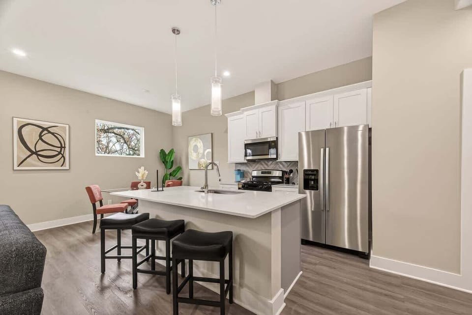 Kitchen: Sleek and modern with ample space, perfect for culinary adventures and memorable meals!