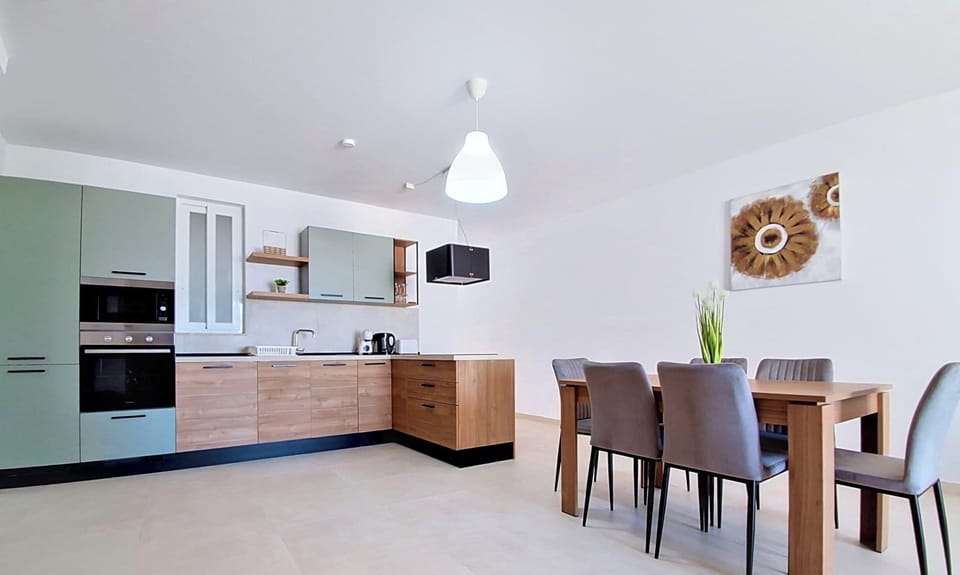 Kitchen and dining area