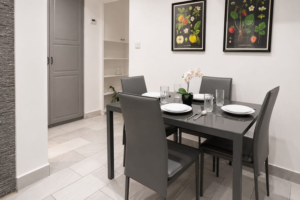 Dining & Kitchen area | Marylebone flat near Edgware Road & Paddington