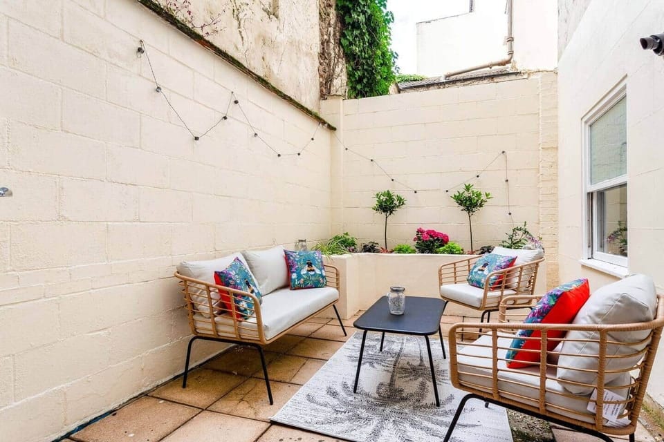 Courtyard with Comfy Garden Furniture 