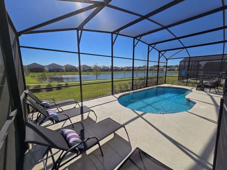 Pool heating available upon request – $35 per day