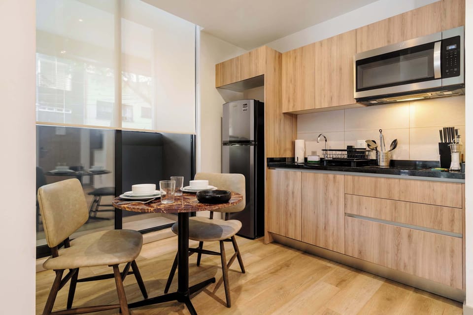 Modern kitchen with everything you need.
