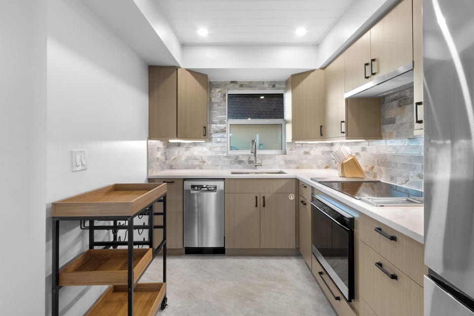 Fully equipped kitchen with everything you need to make your favorite meals