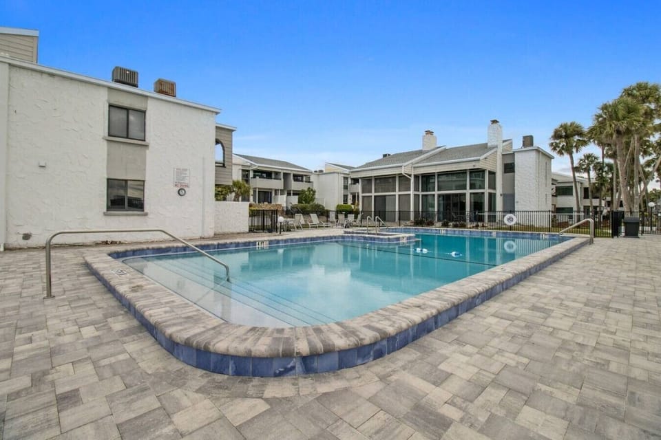 Heated Salt Water Pool