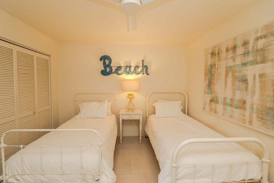 St. Augustine Beach Rentals Guest Bedroom