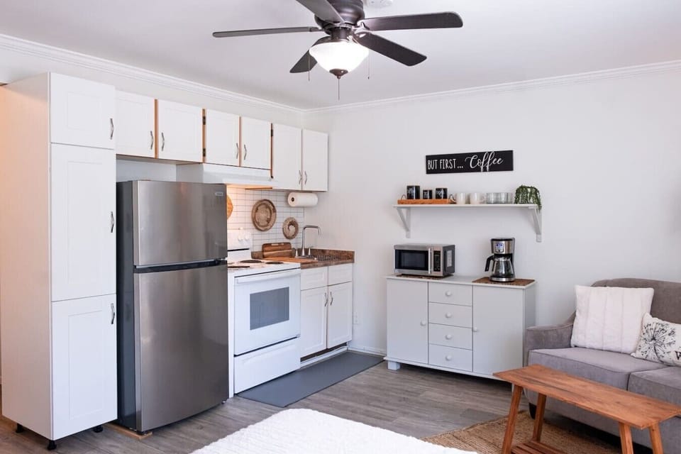 Full kitchen with the essentials for cooking during your Harrison Hot Springs stay.