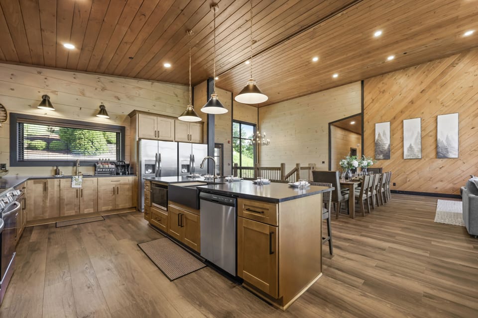 Warm wood interiors and modern finishes create the perfect Smoky Mnt atmosphere
