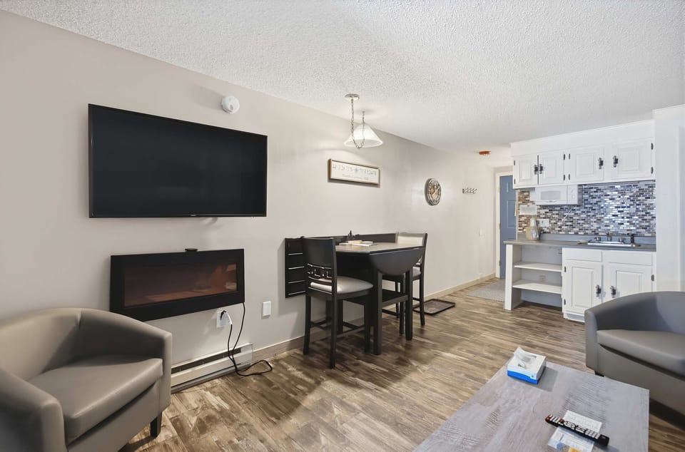 Sip morning coffee or grab a bite at the dinette for two​