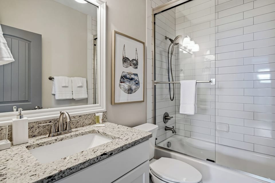 1st Guest bath with tub/shower combo - great for the kids!