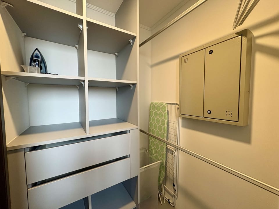 Bedroom 1, 1 double bed