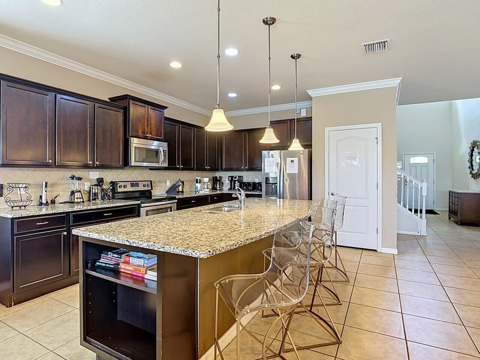 Fully equipped modern kitchen