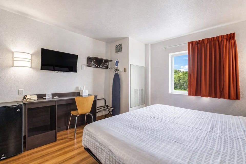 Bedroom. Interior and views may vary based on location and availability