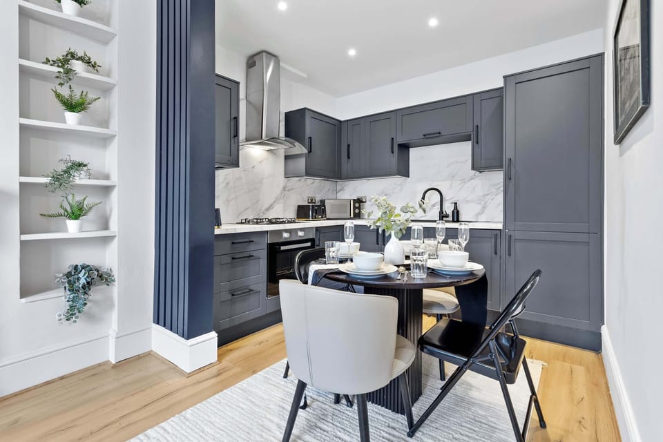 Cook, dine, and feel right at home.