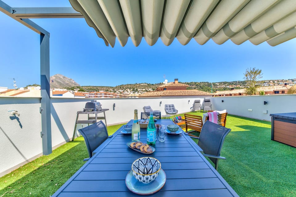 Roof Terrace 3