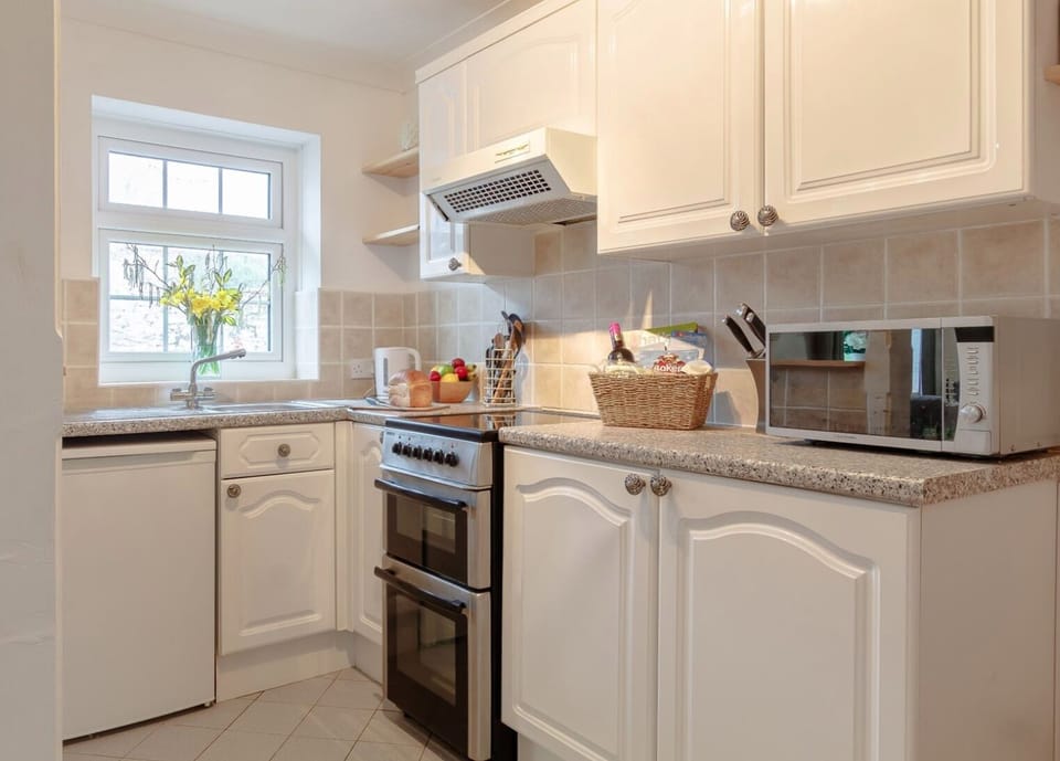 Cottage Kitchen