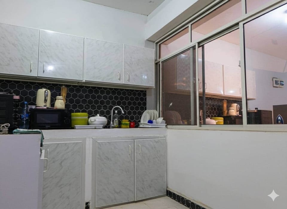 Fully equipped kitchen – perfect for cooking local seafood or breakfast.