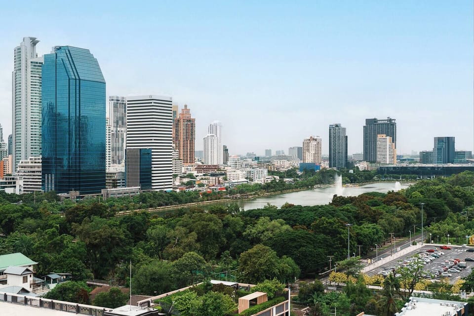 Steps from Benjakitti Park: One of Bangkok’s most iconic parks is just a short walk away. You can see how close Benjakitti Park is from the building, perfect for a morning jog or a peaceful evening stroll.