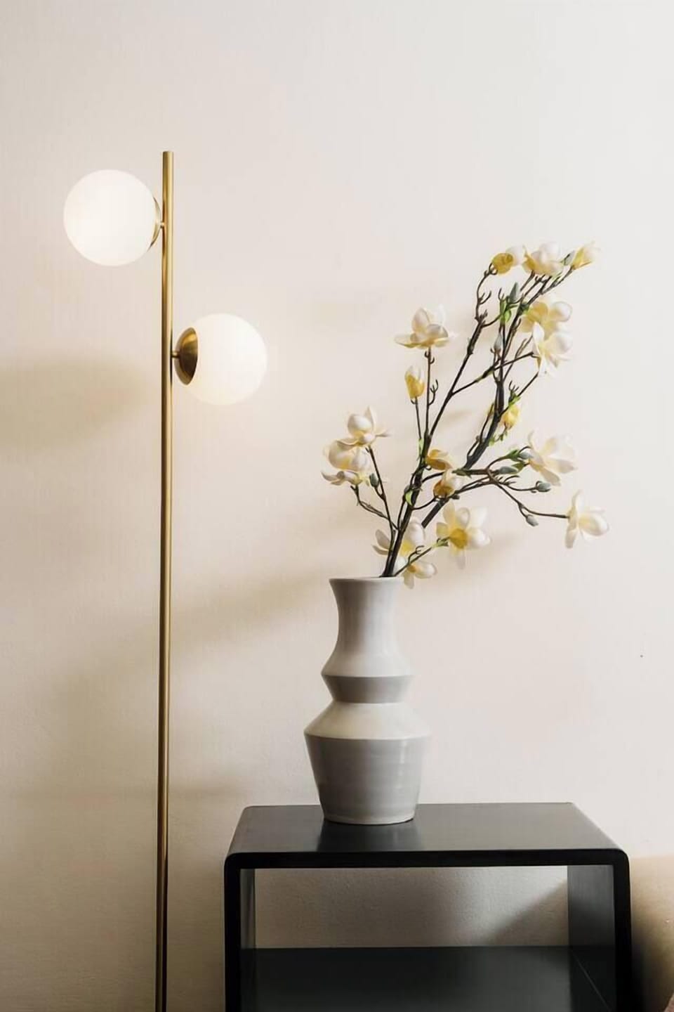 Different lighting options help set the mood. We provide both a floor lamp and ceiling lights to suit your preferred aesthetic.