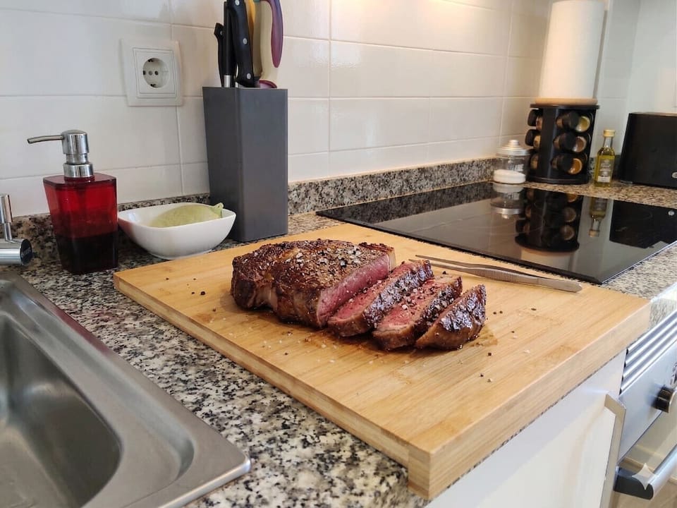 Fully equipped kitchen.