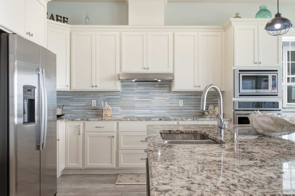 Bright Modern Gourmet Kitchen Ready for Family Suppers