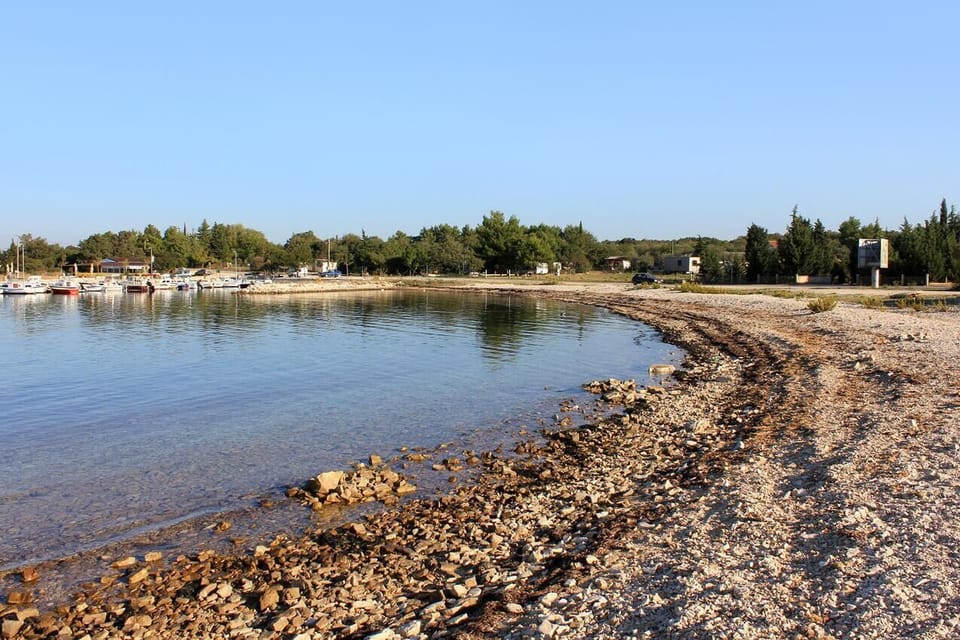 Nearby beaches