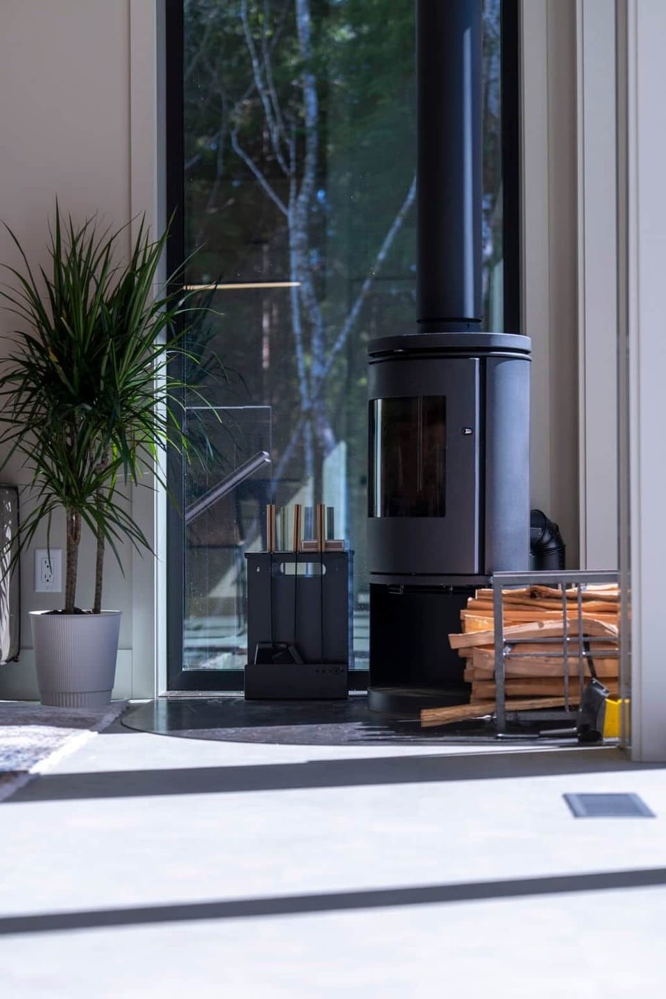 Wood fireplace