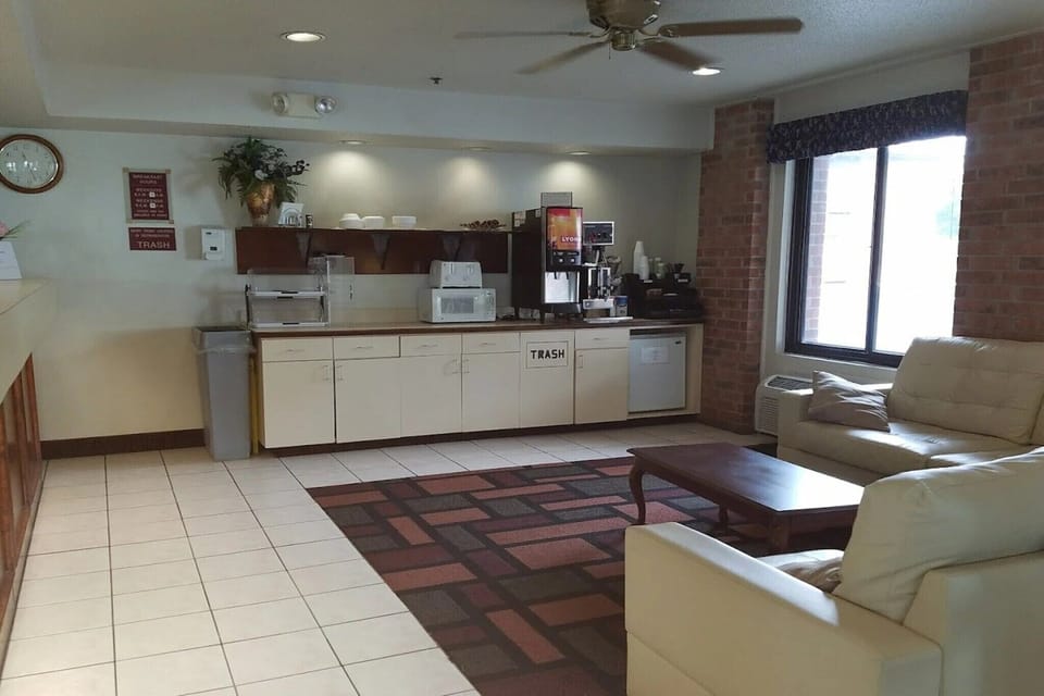 Entrance / Reception