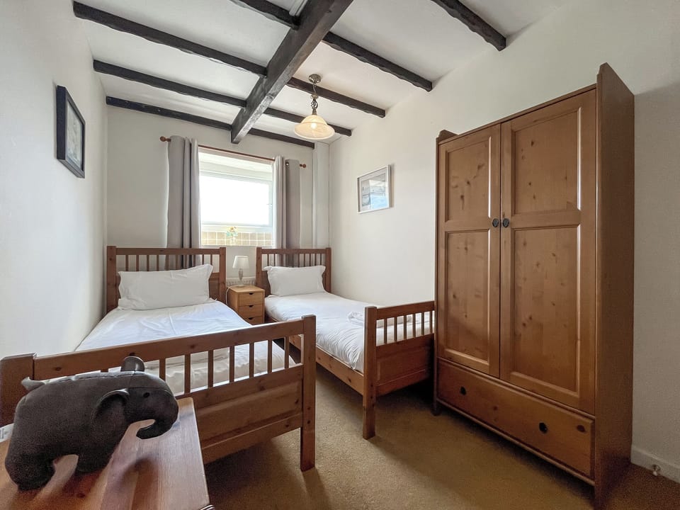Twin bedroom | Sea View Cottage, Dunsley, near Sandsend